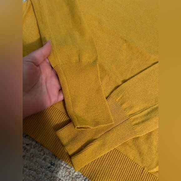 NWOT LOFT  sweater with ruffled neckline - Picture 4 of 9